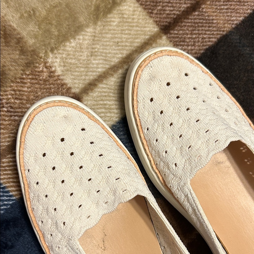 UGG Cream Perforated Flats - Picture 9 of 11